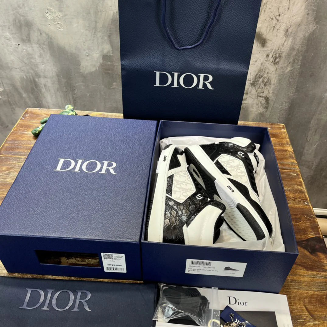 DIOR SNEAKER