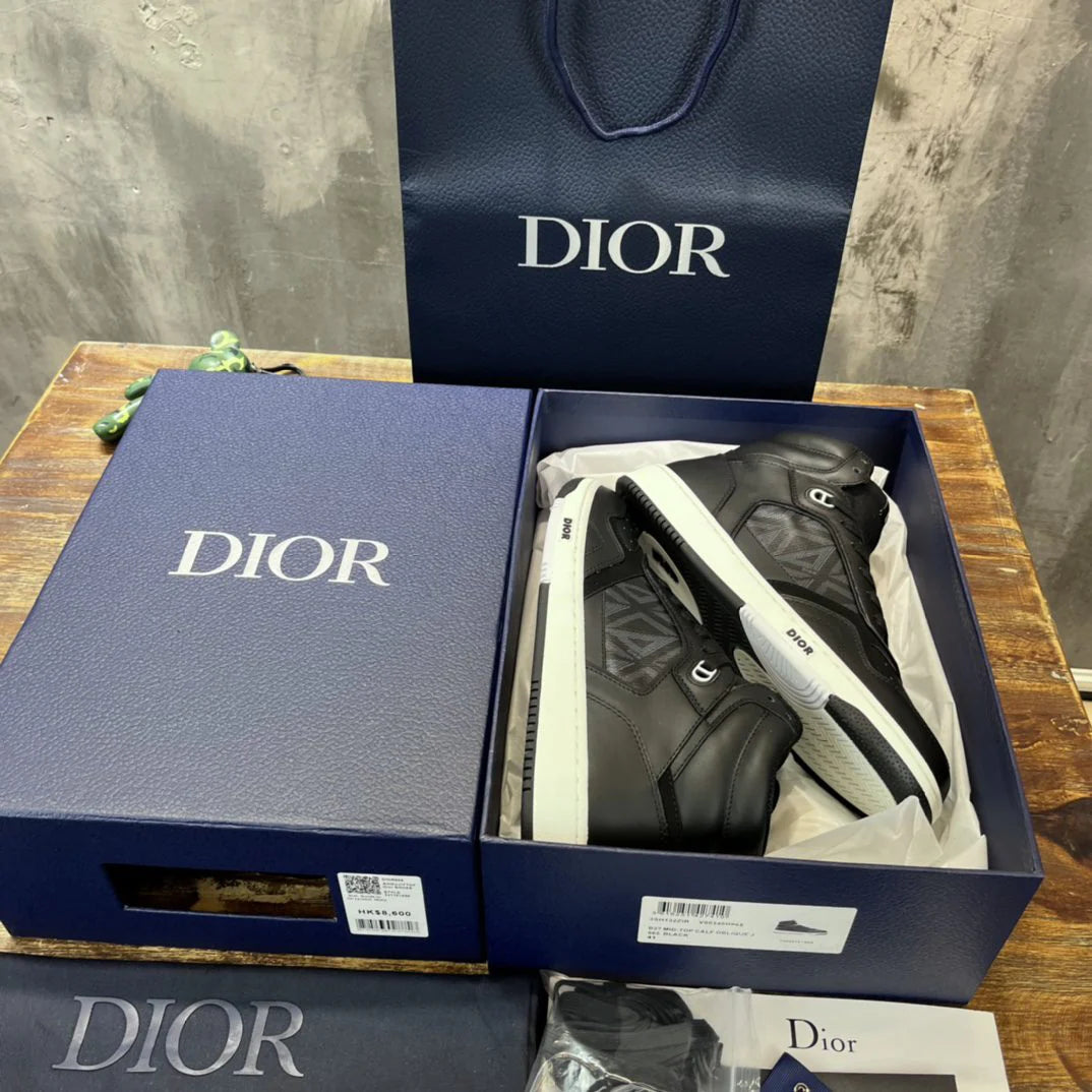 DIOR SNEAKER
