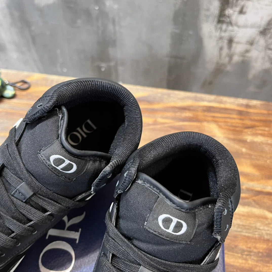 DIOR SNEAKER