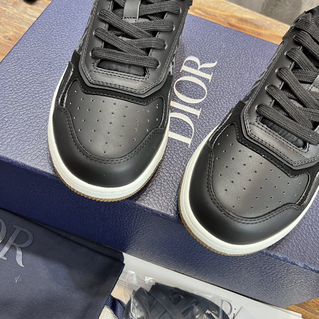 DIOR SNEAKER
