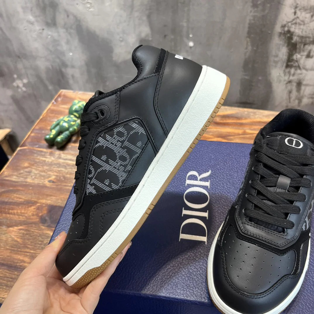 DIOR SNEAKER