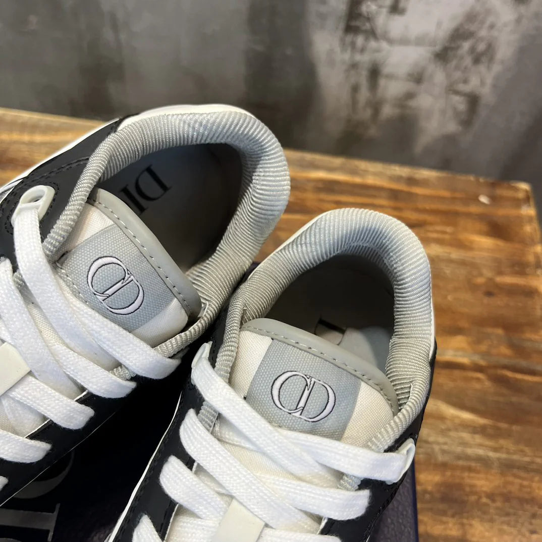 DIOR SNEAKER