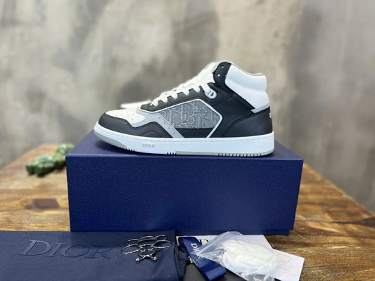 DIOR SNEAKER
