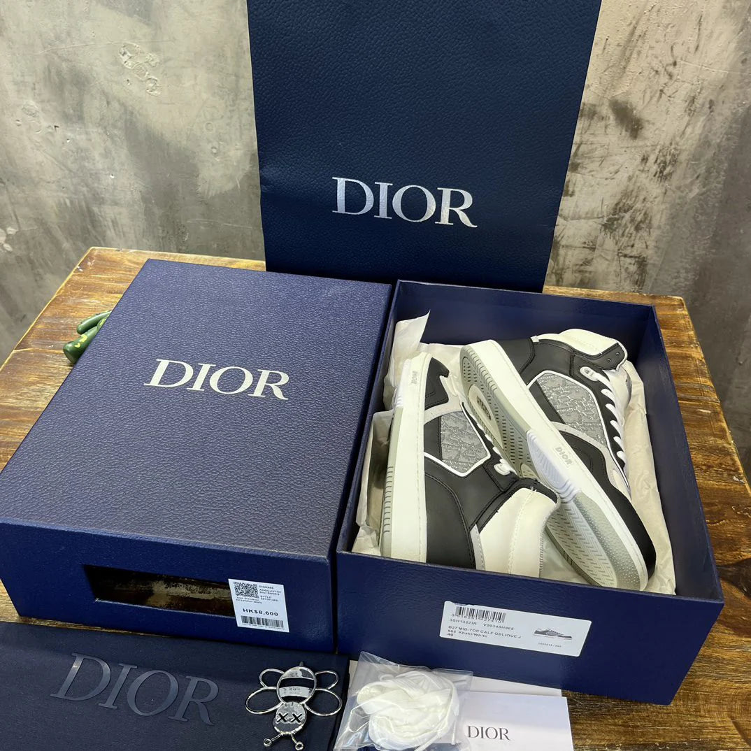 DIOR SNEAKER