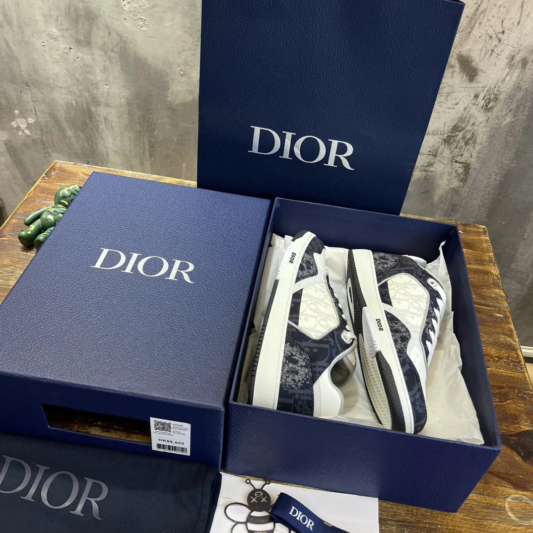 DIOR SNEAKER