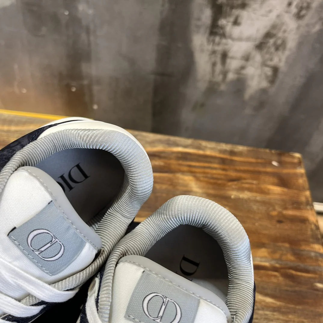 DIOR SNEAKER