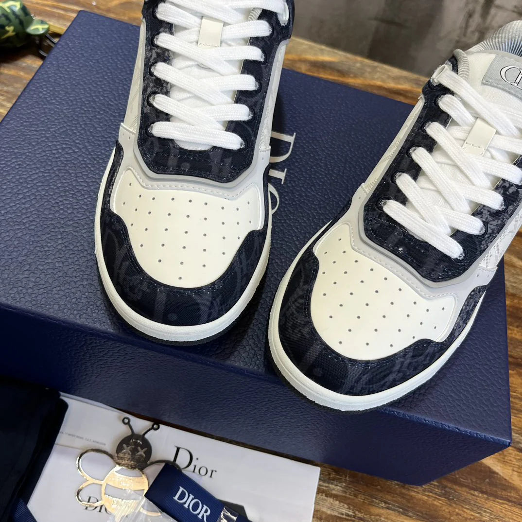 DIOR SNEAKER