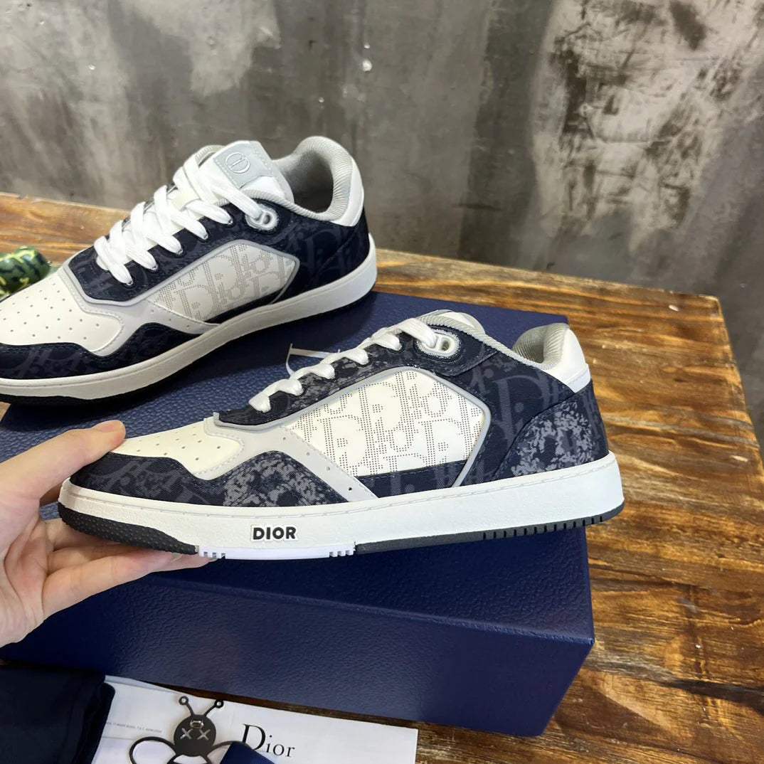DIOR SNEAKER