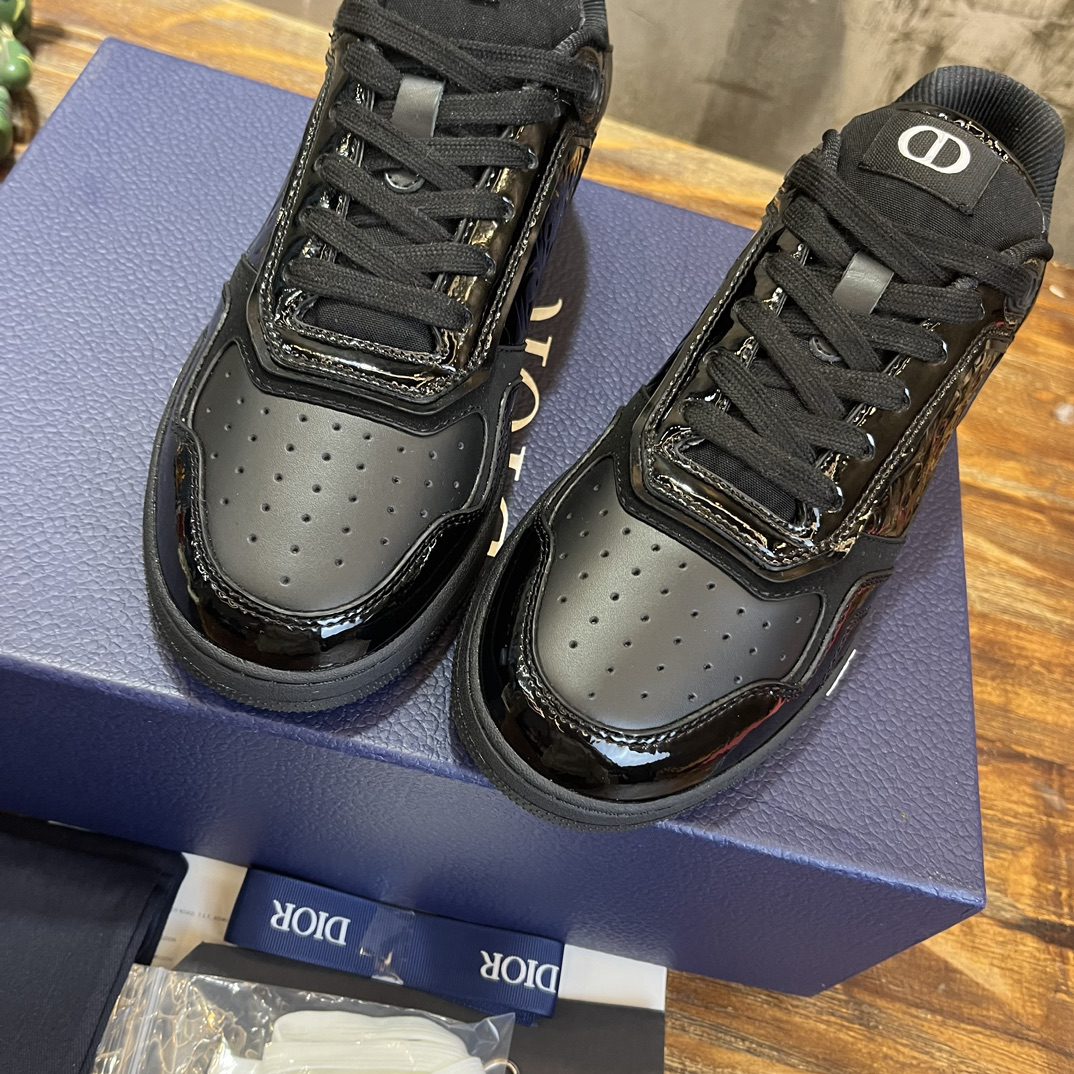 DIOR SNEAKER