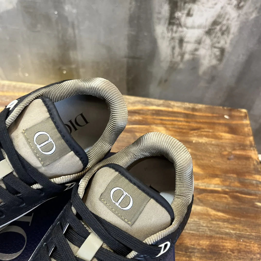 DIOR SNEAKER