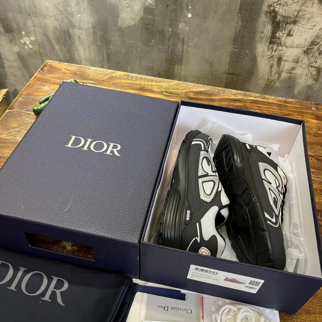 DIOR SNEAKER