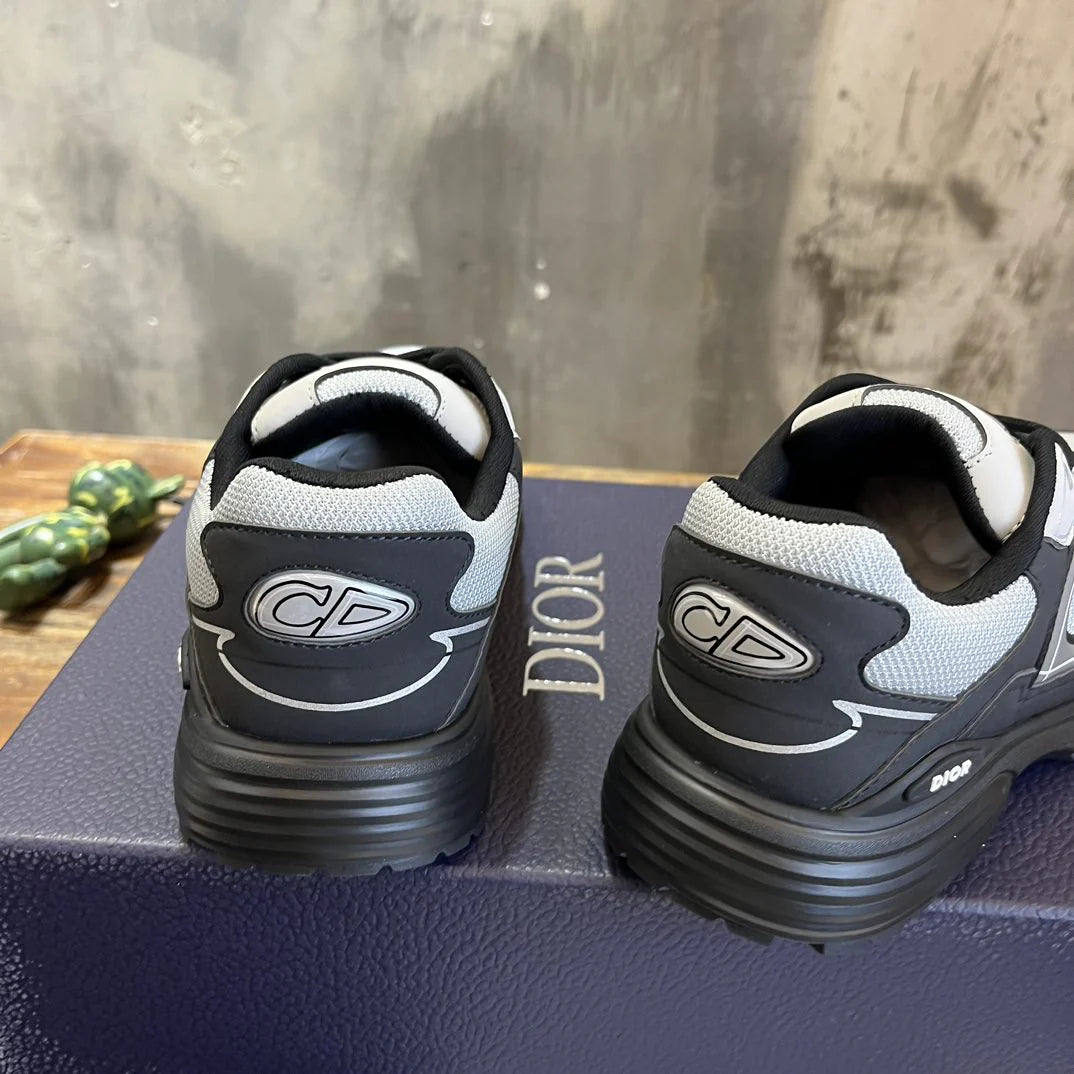 DIOR SNEAKER