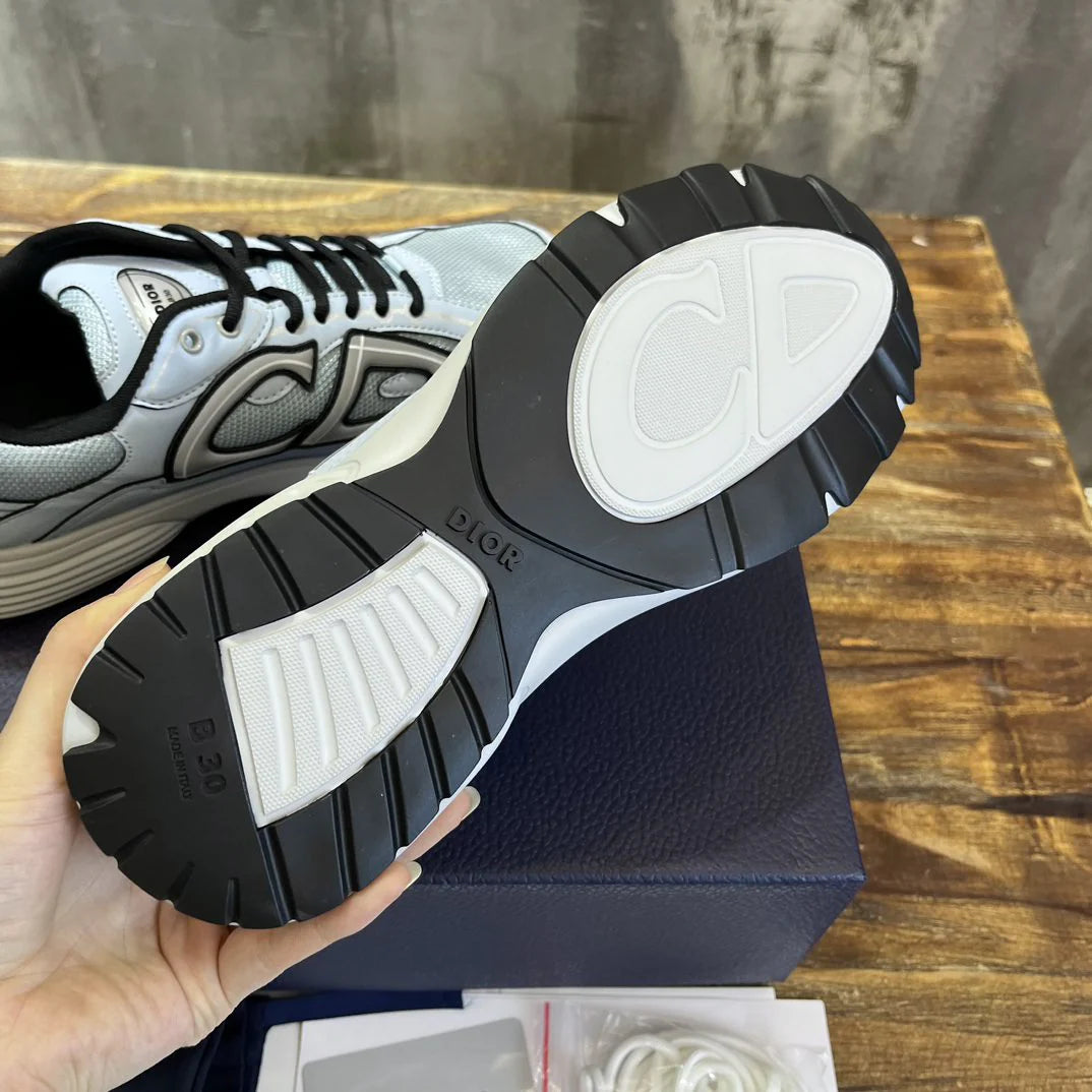 DIOR SNEAKER