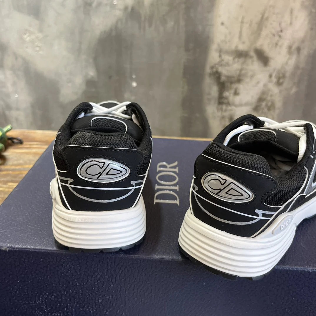 DIOR SNEAKER