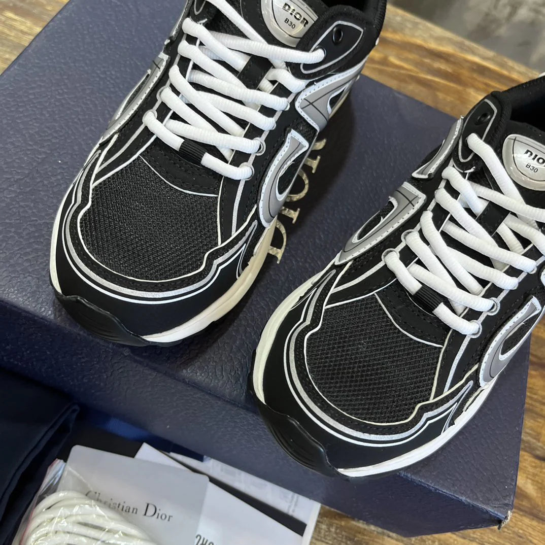 DIOR SNEAKER