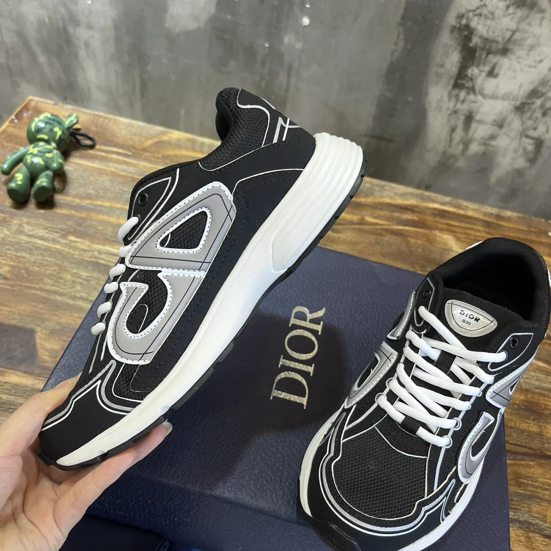 DIOR SNEAKER