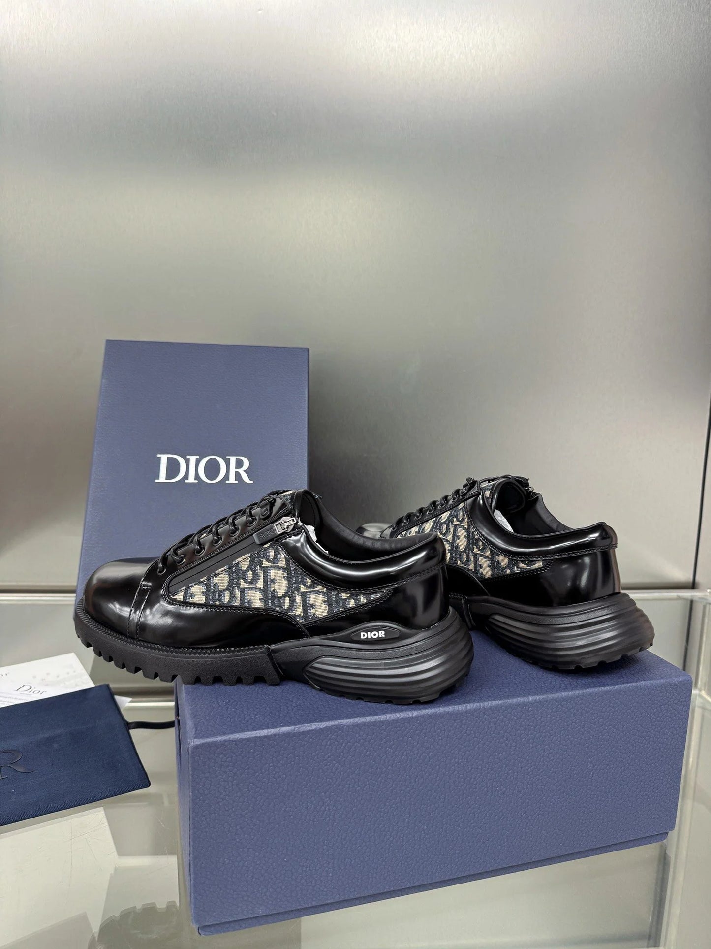 DIOR SNEAKER