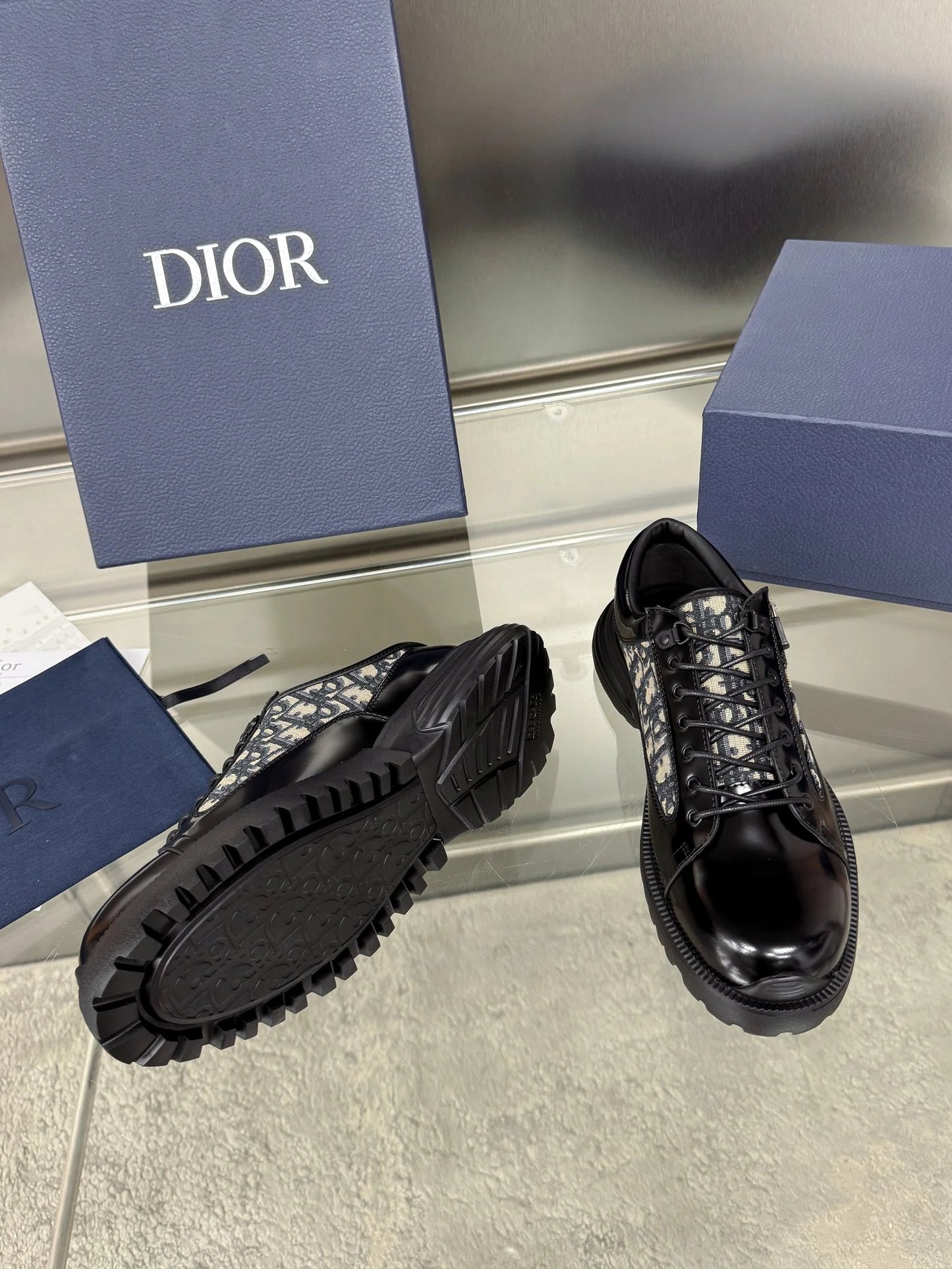 DIOR SNEAKER
