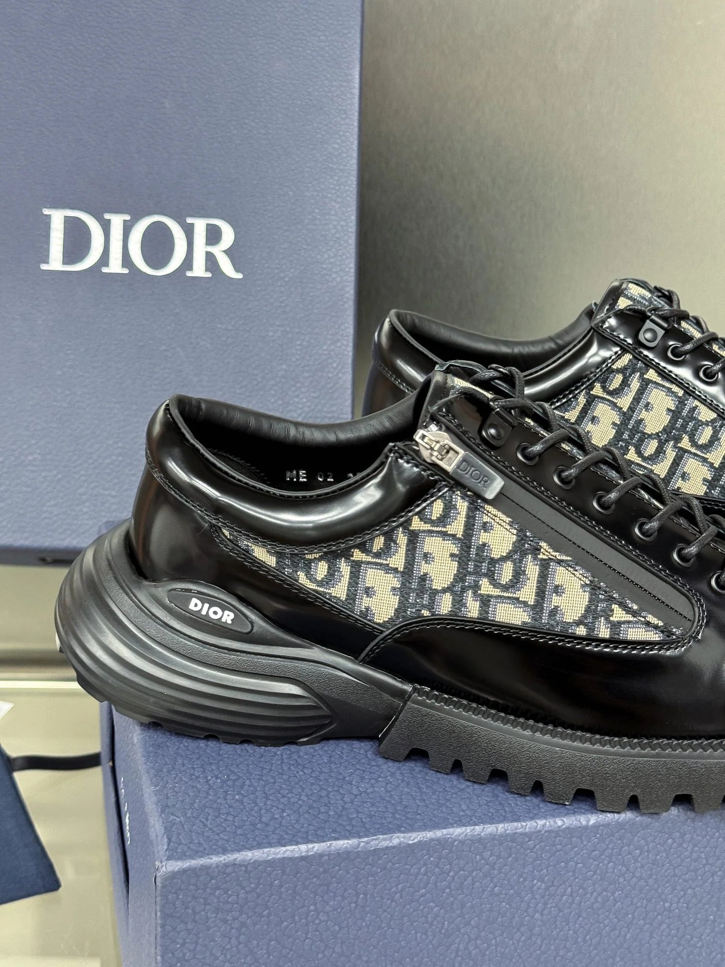 DIOR SNEAKER
