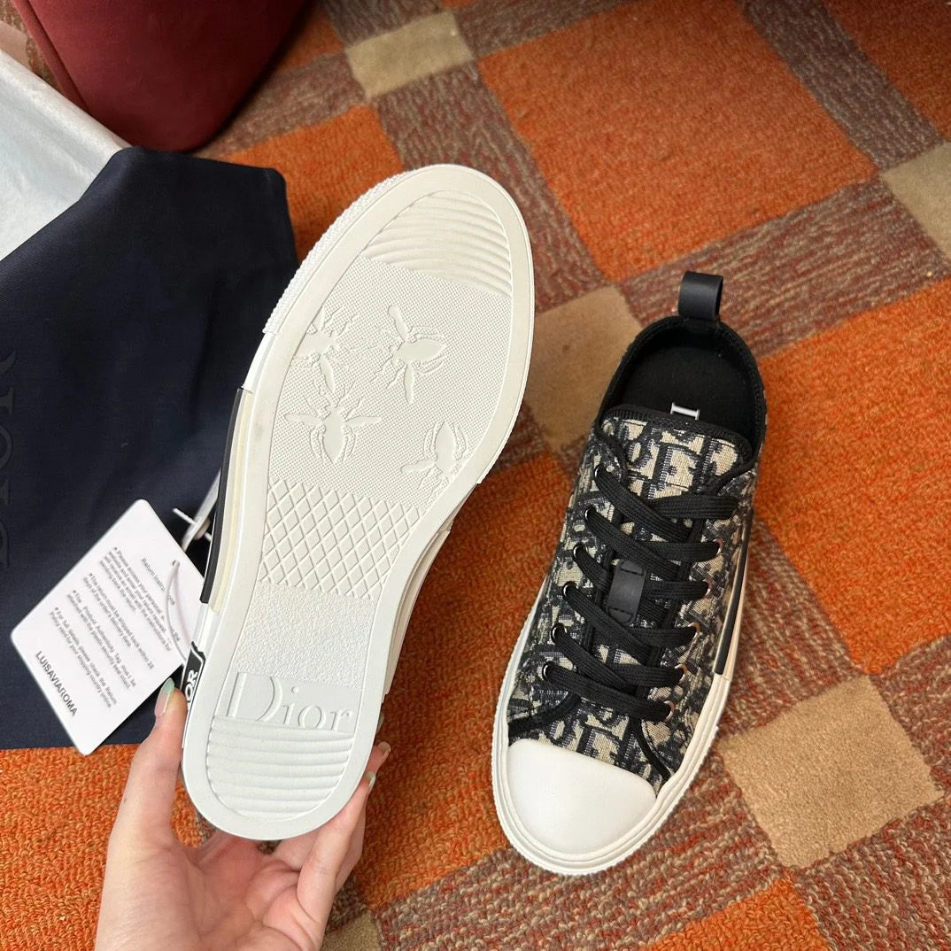 DIOR SNEAKER