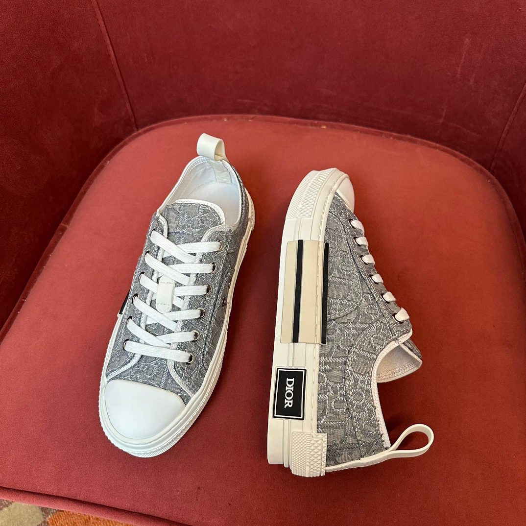 DIOR SNEAKER