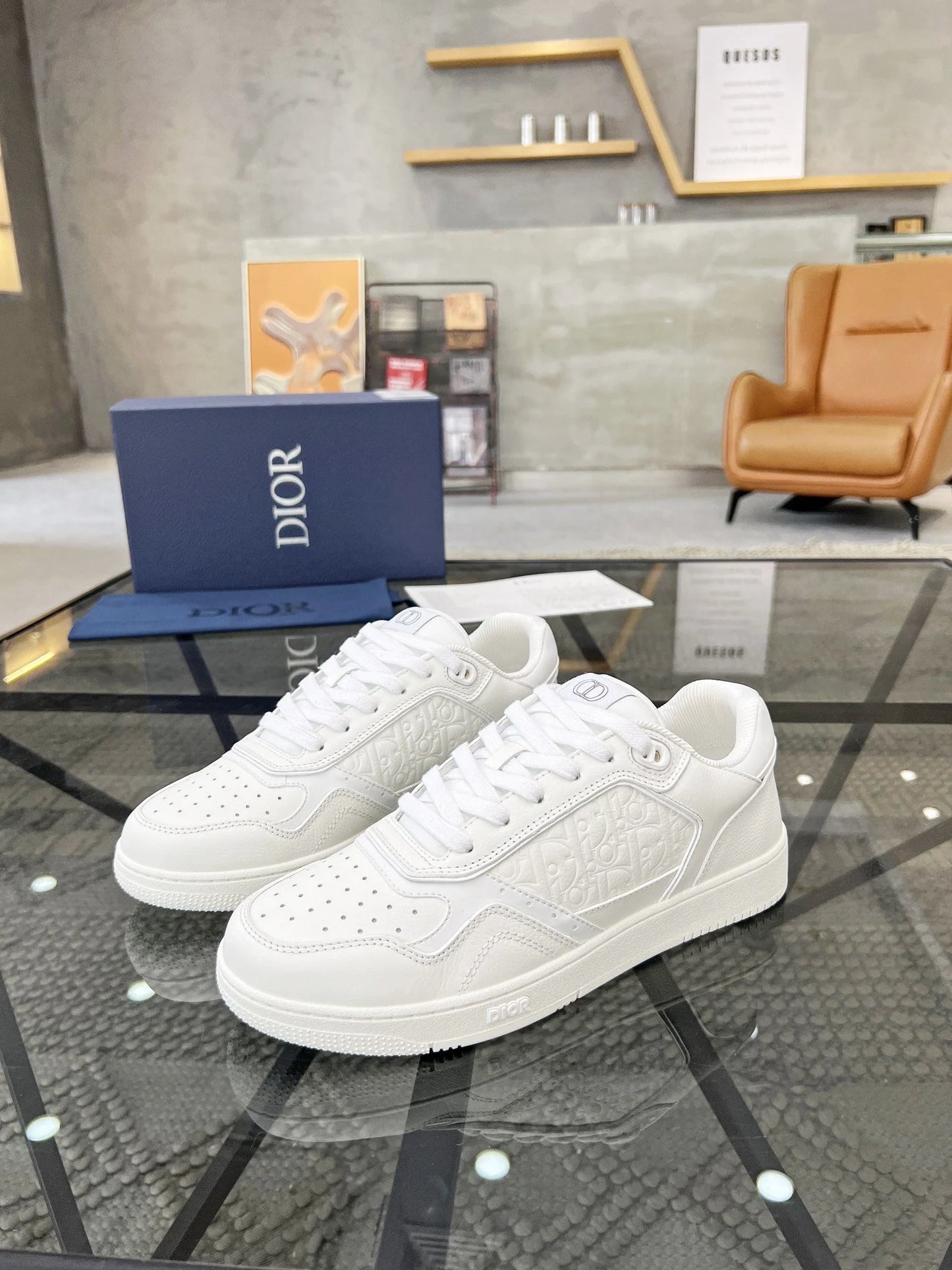 DIOR SNEAKER
