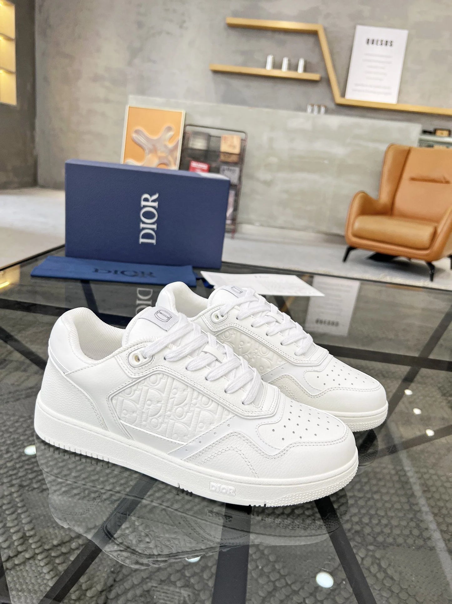 DIOR SNEAKER