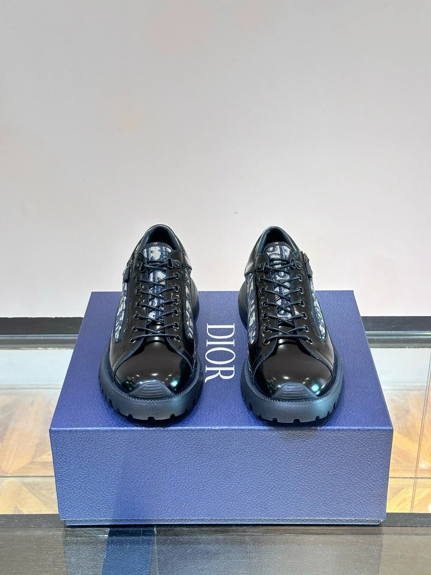 DIOR SNEAKER