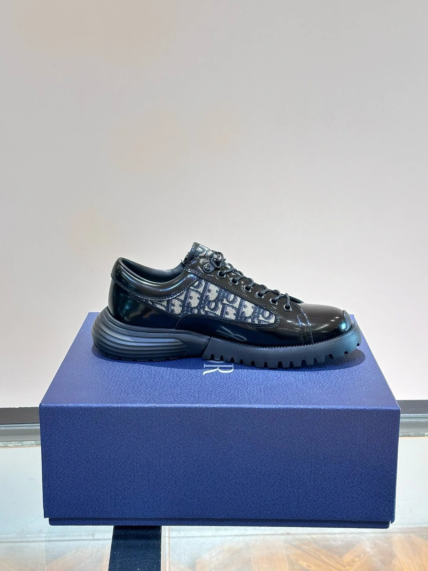DIOR SNEAKER