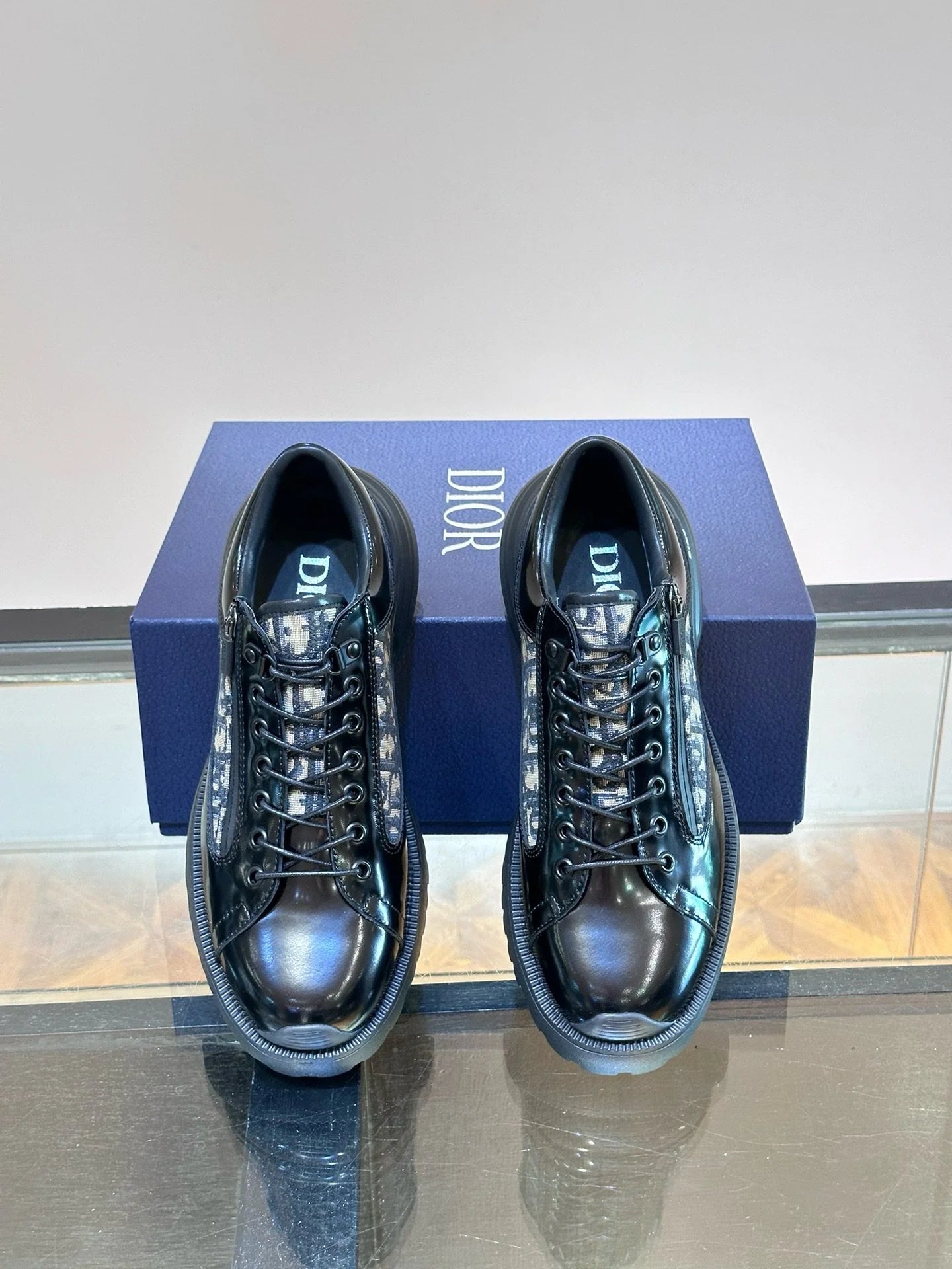 DIOR SNEAKER