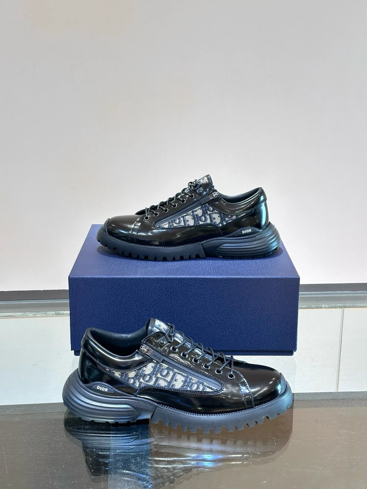 DIOR SNEAKER