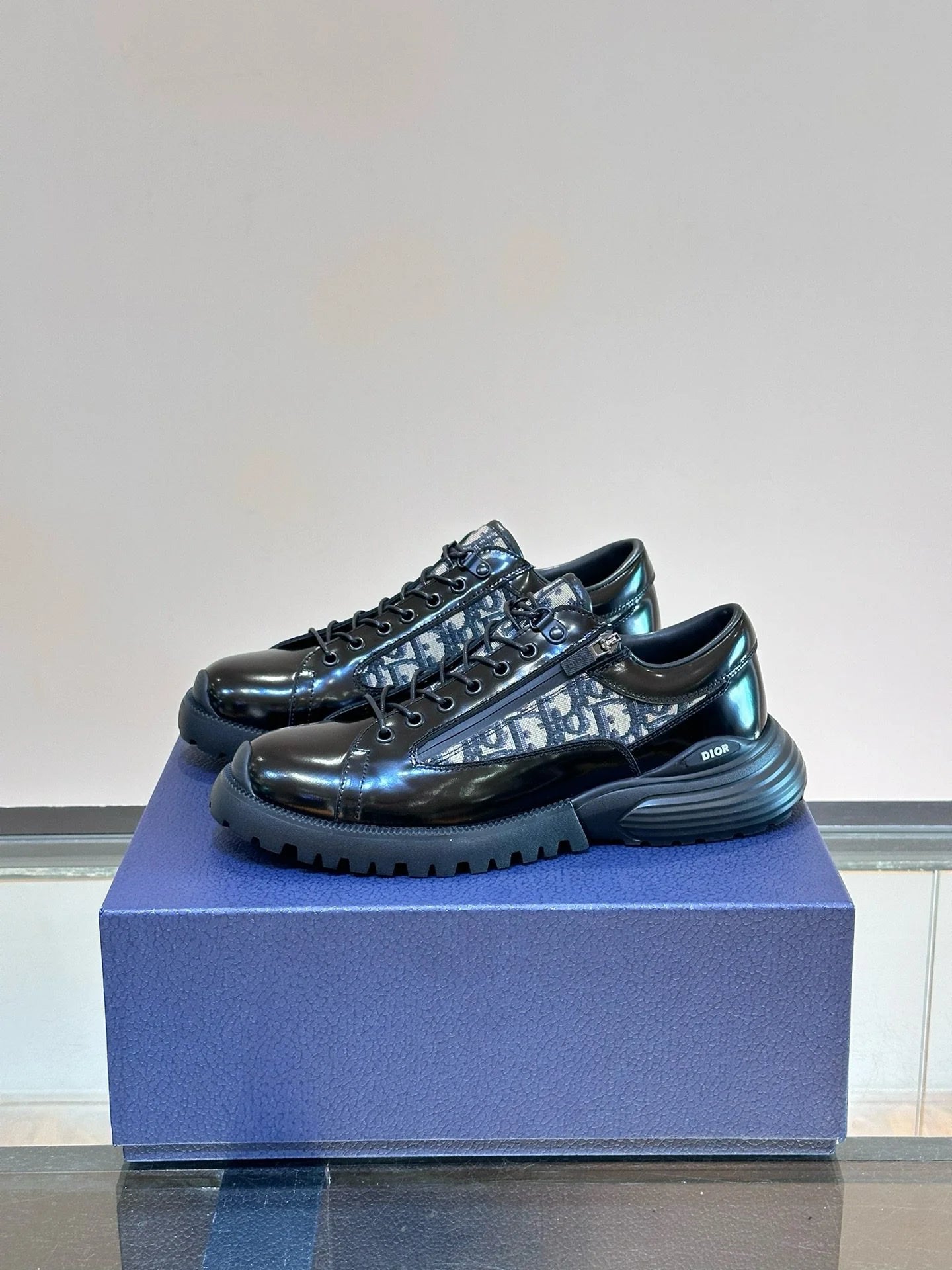 DIOR SNEAKER