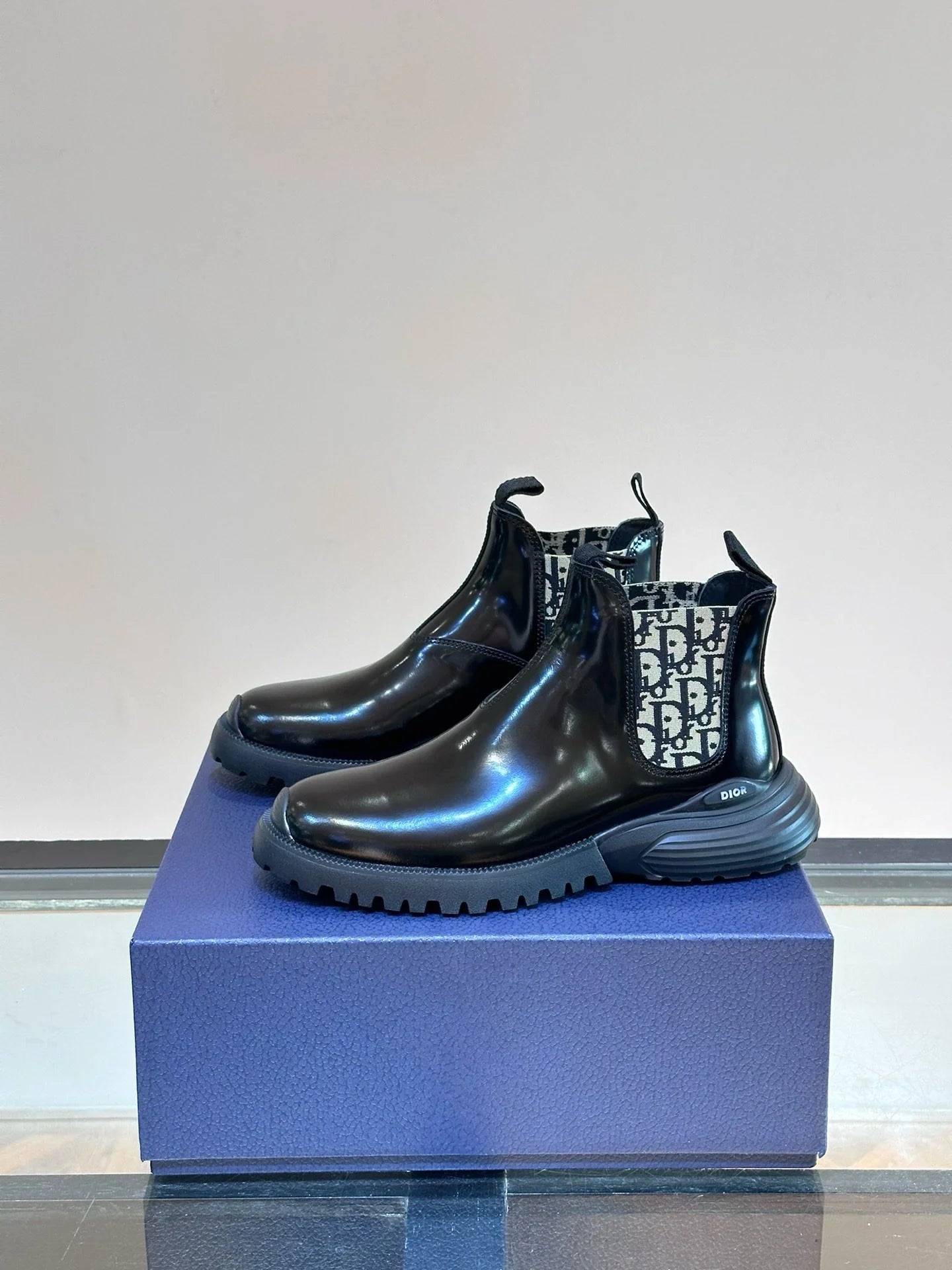 DIOR SNEAKER