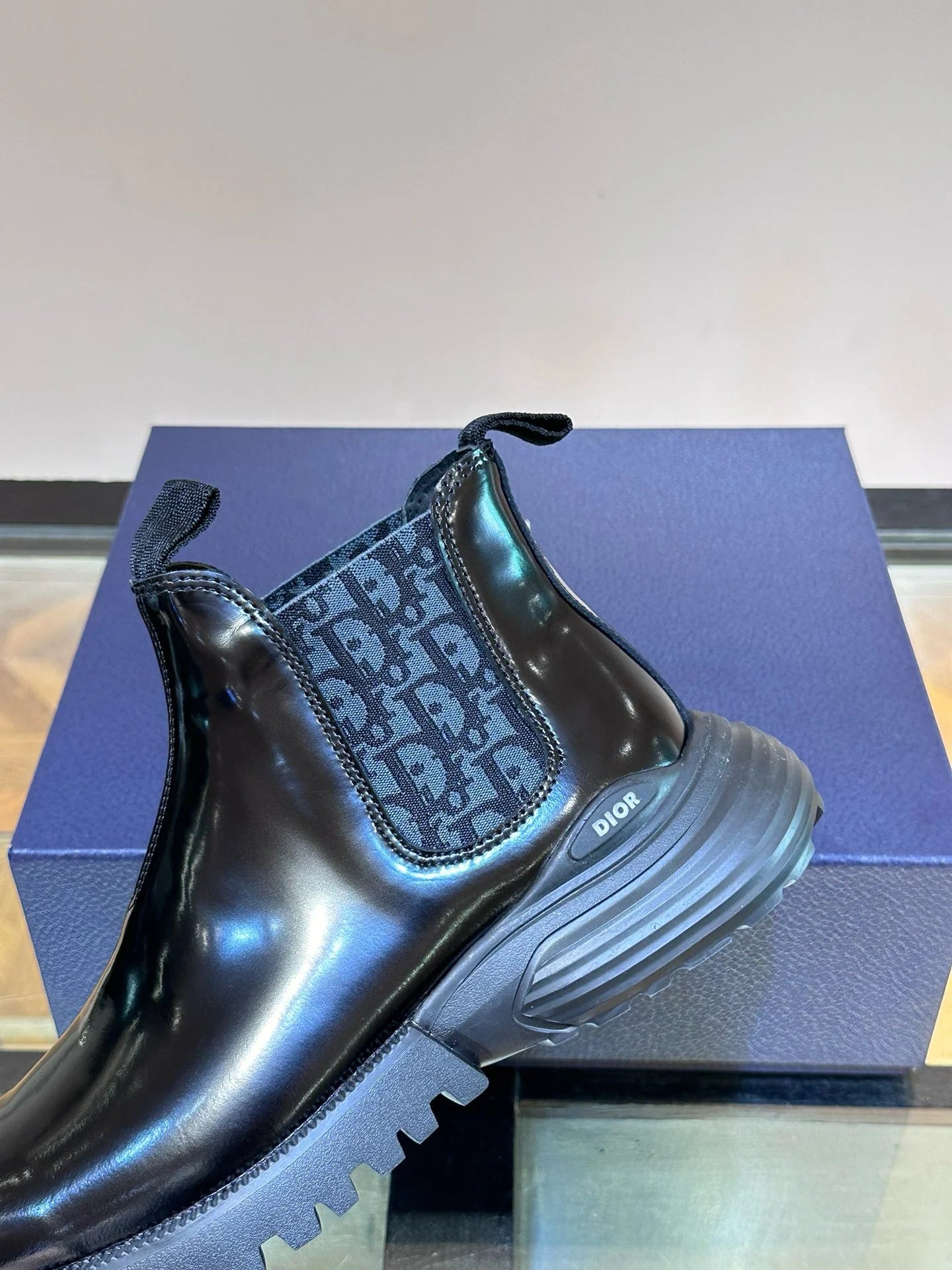 DIOR SNEAKER