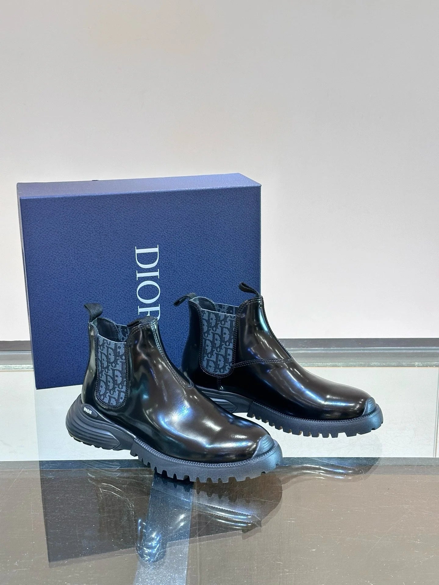DIOR SNEAKER