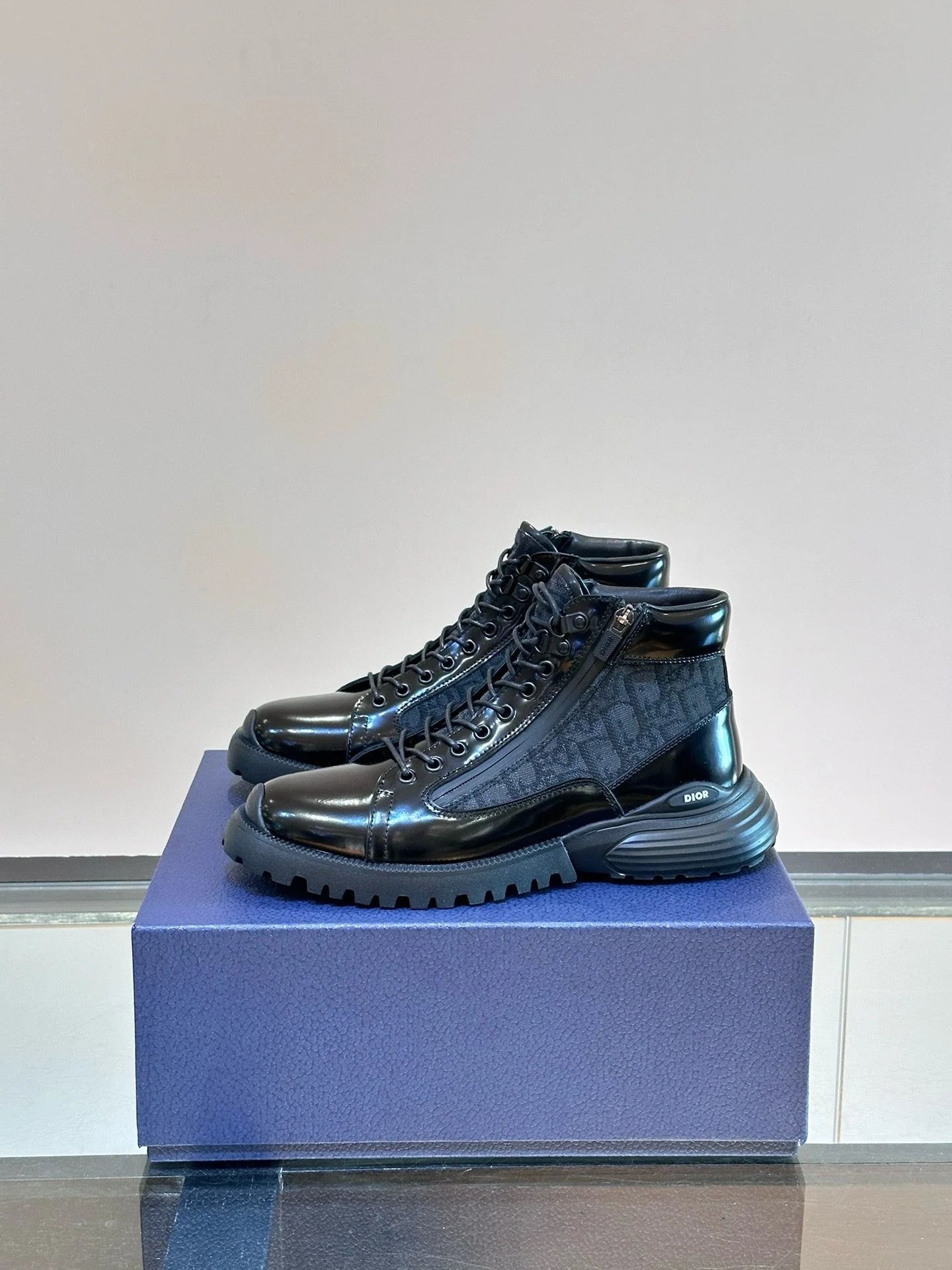 DIOR SNEAKER
