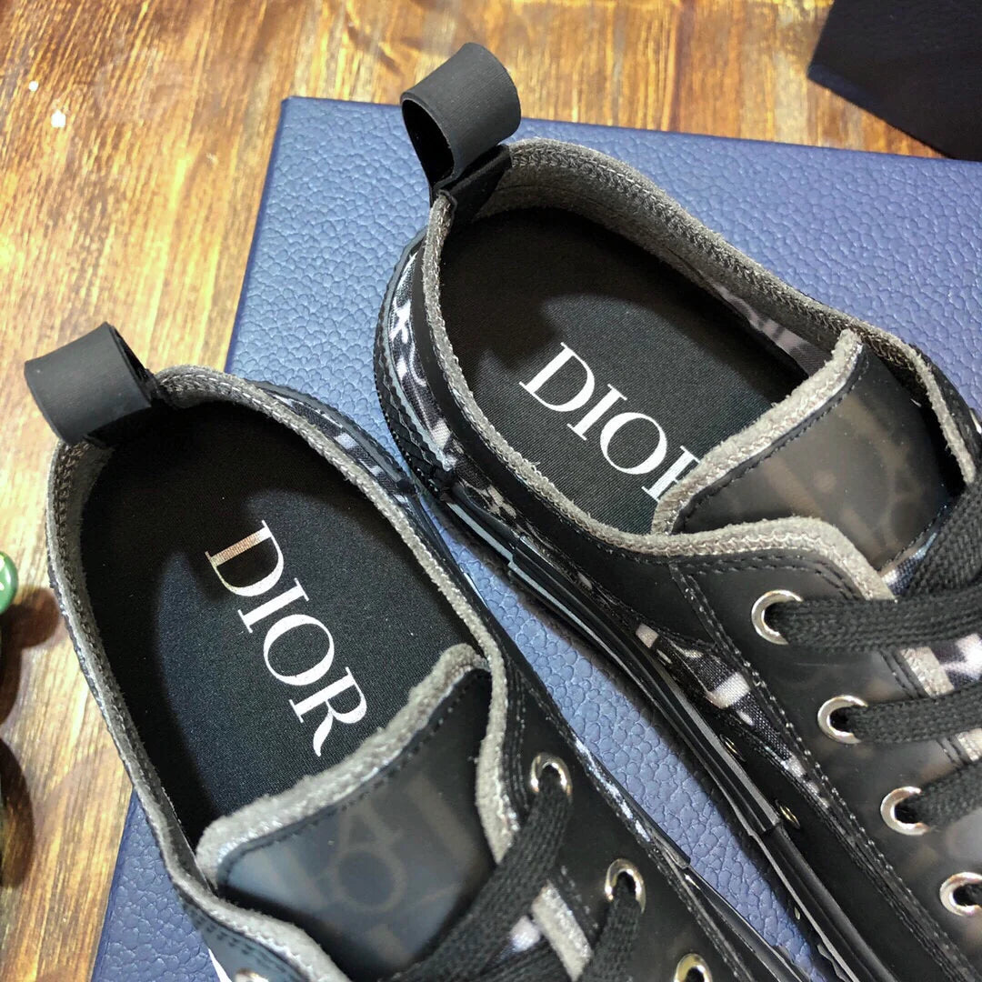 DIOR SNEAKER