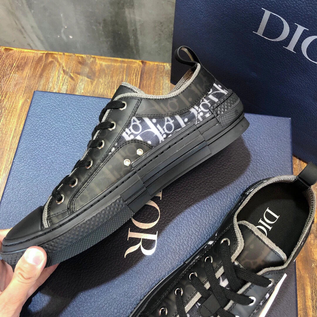 DIOR SNEAKER