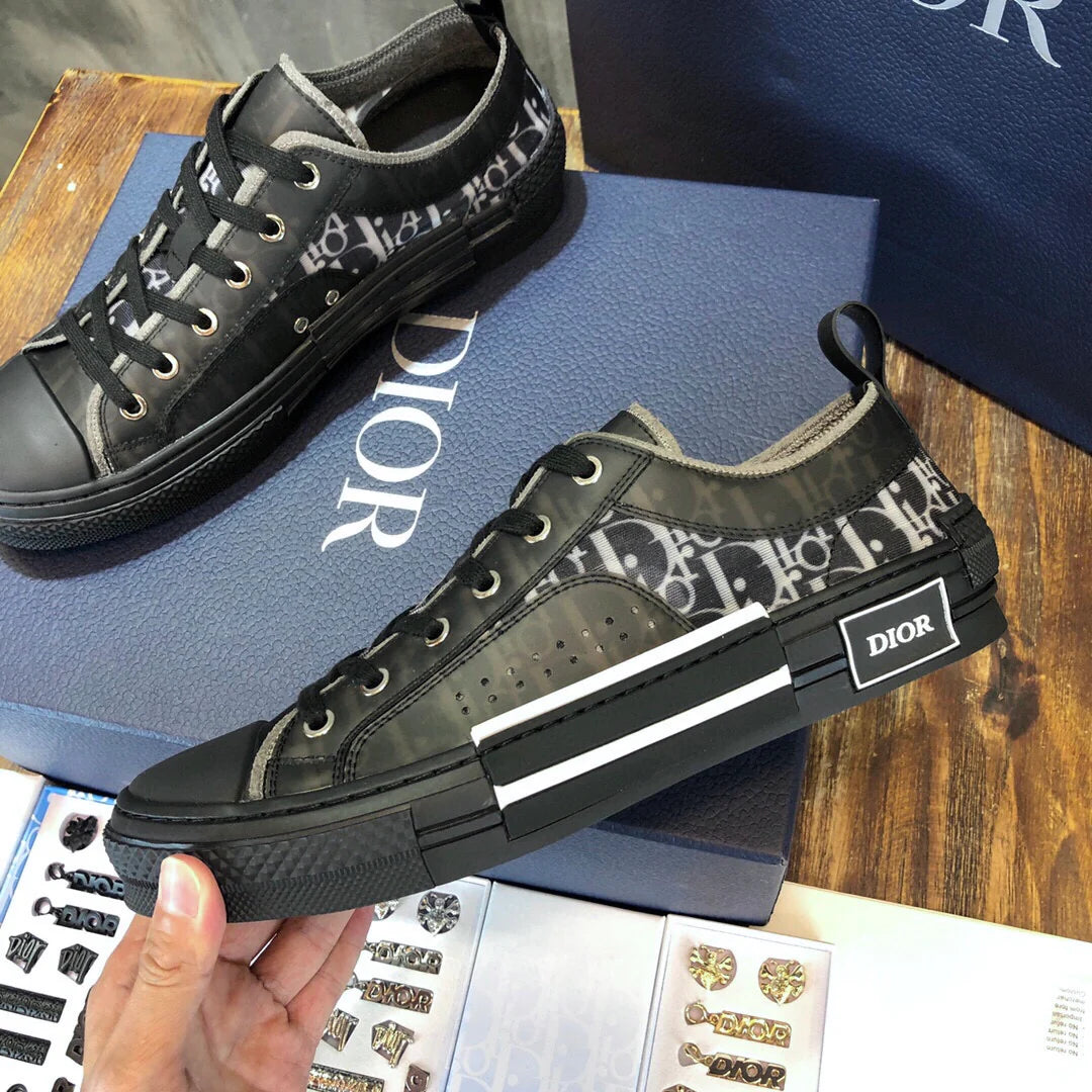 DIOR SNEAKER
