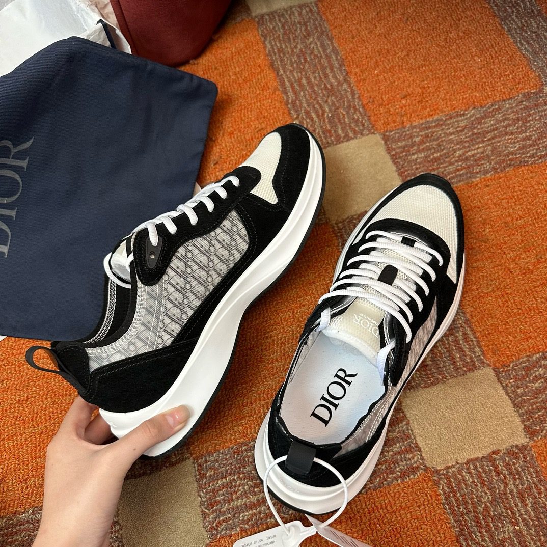 DIOR SNEAKER