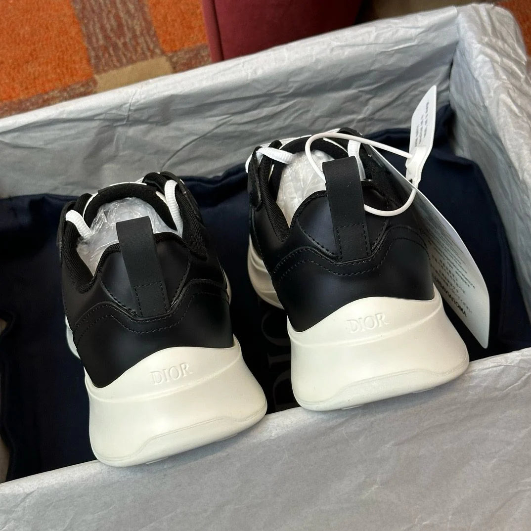 DIOR SNEAKER