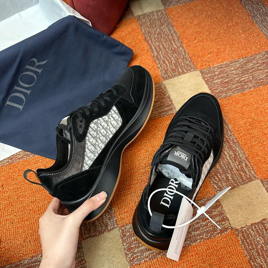 DIOR SNEAKER