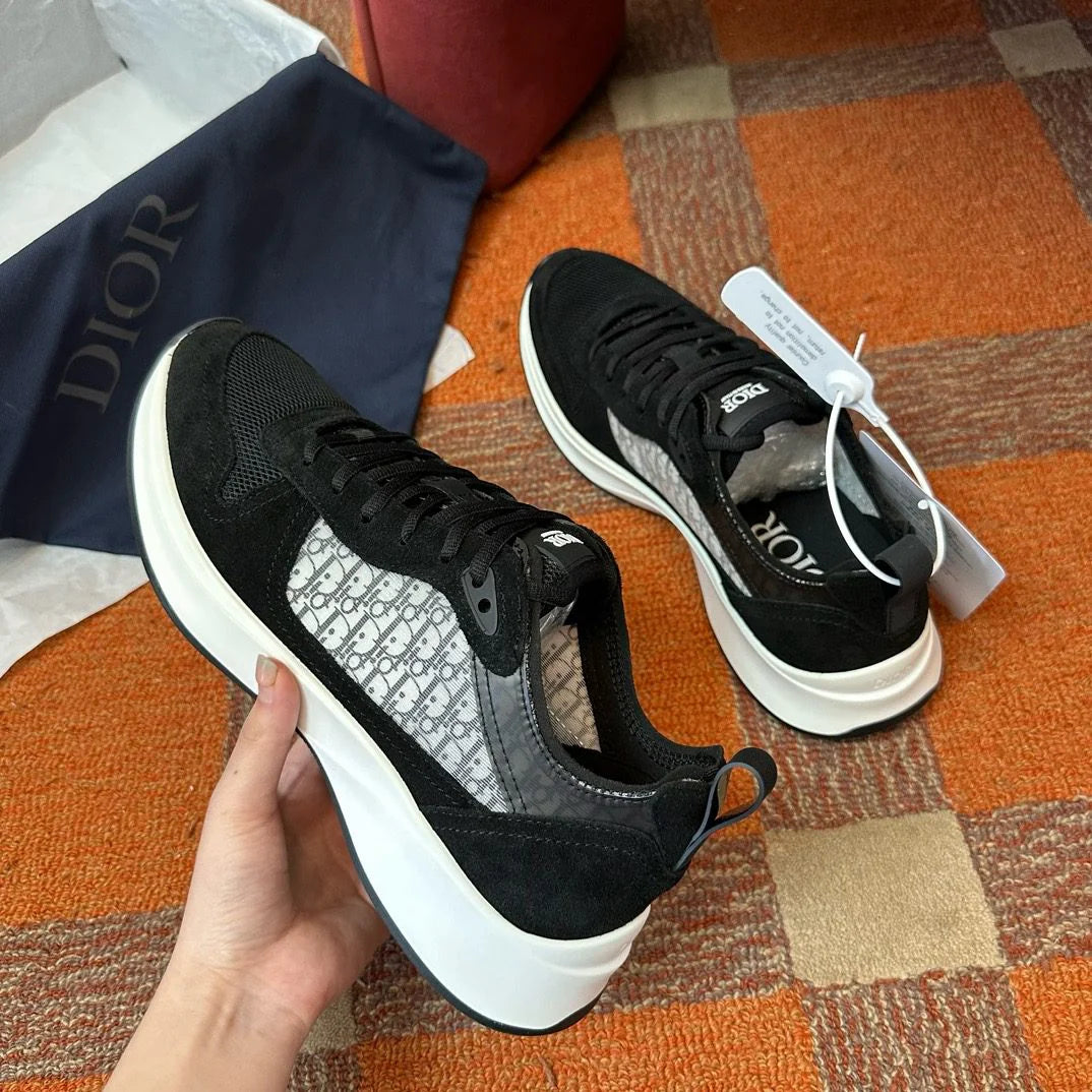 DIOR SNEAKER