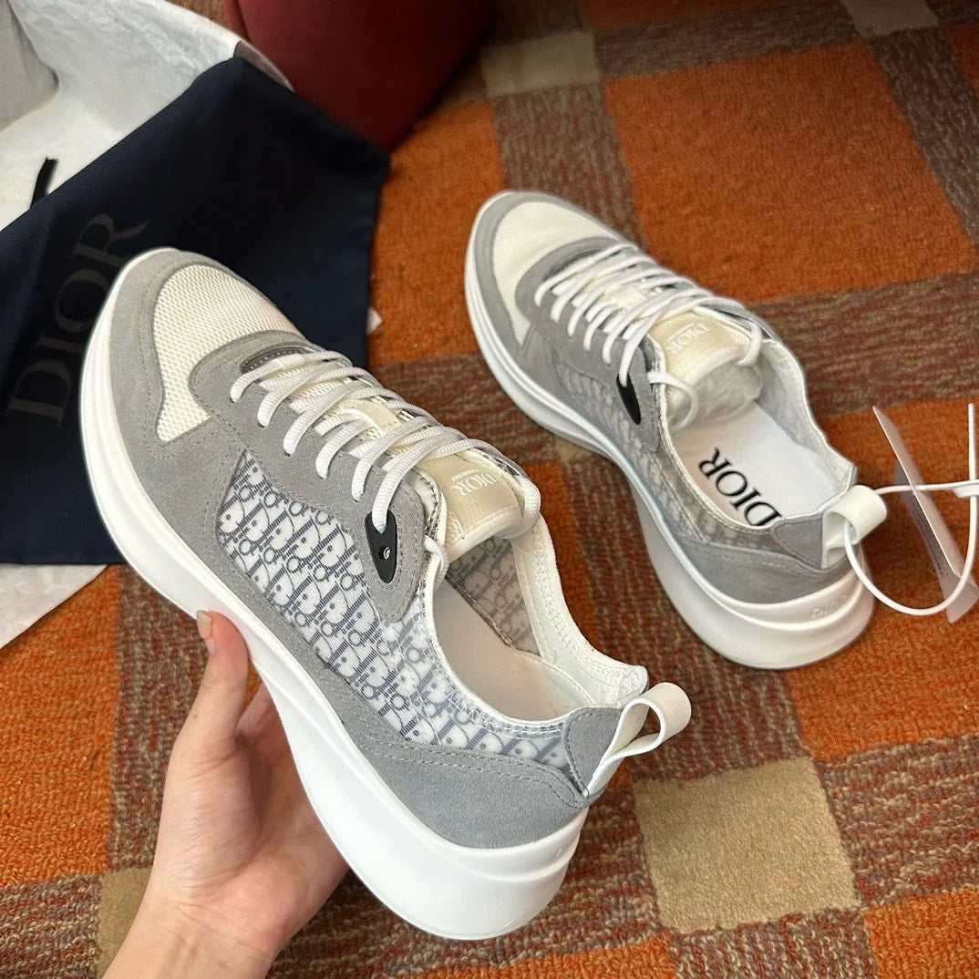 DIOR SNEAKER