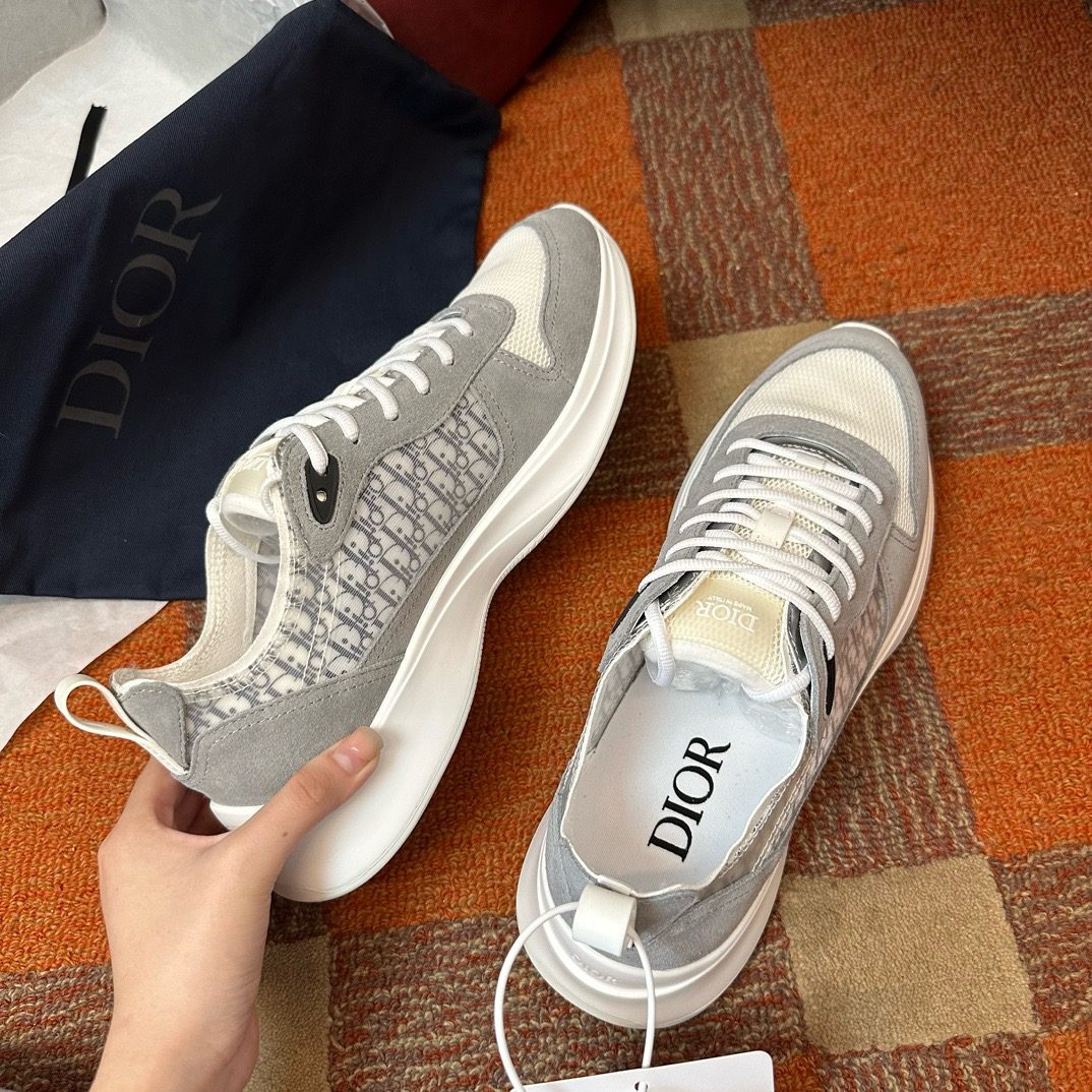 DIOR SNEAKER