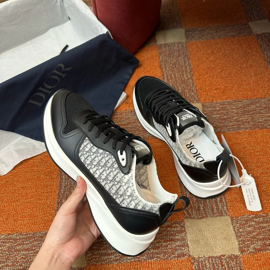 DIOR SNEAKER