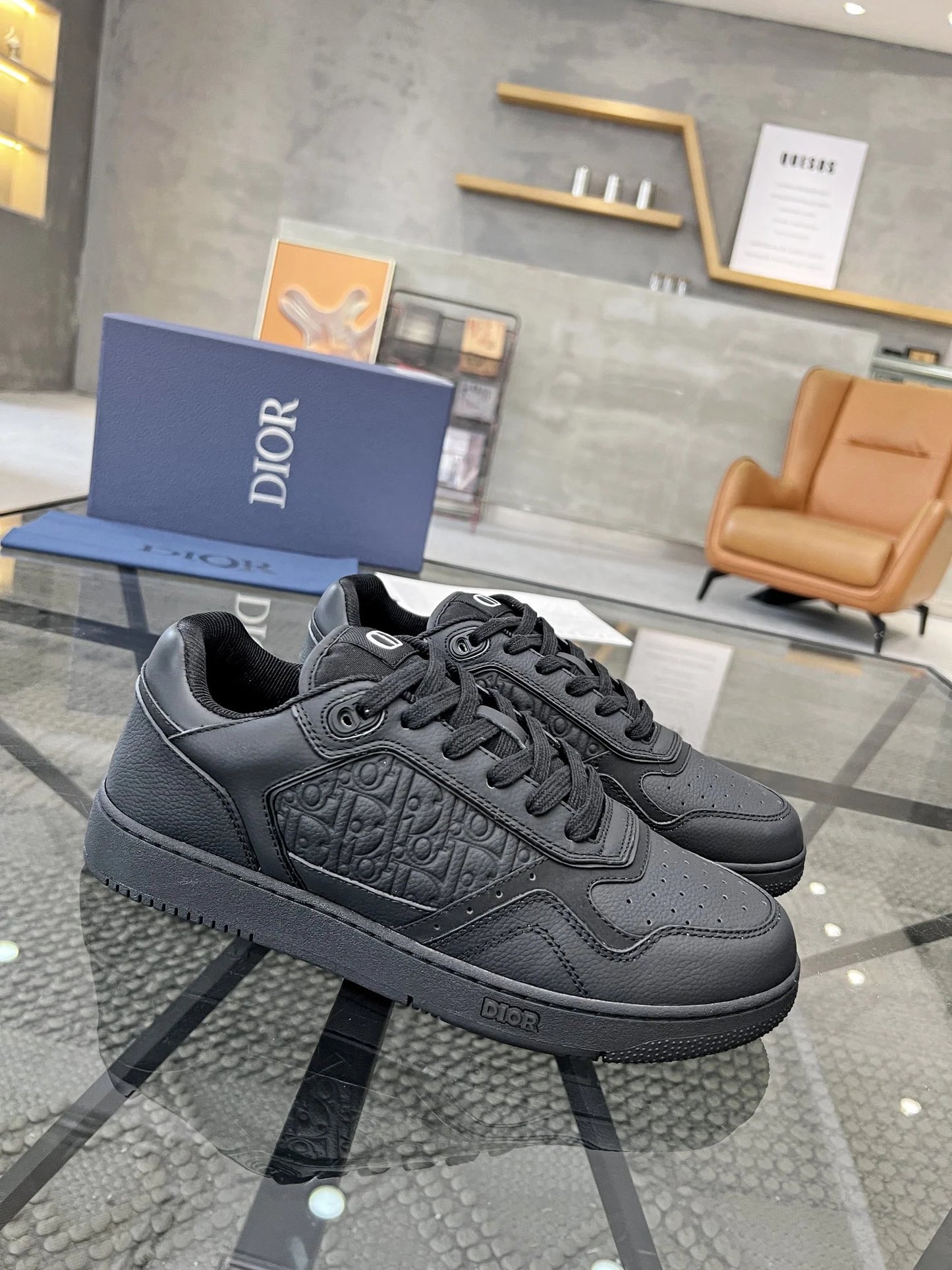 DIOR SNEAKER