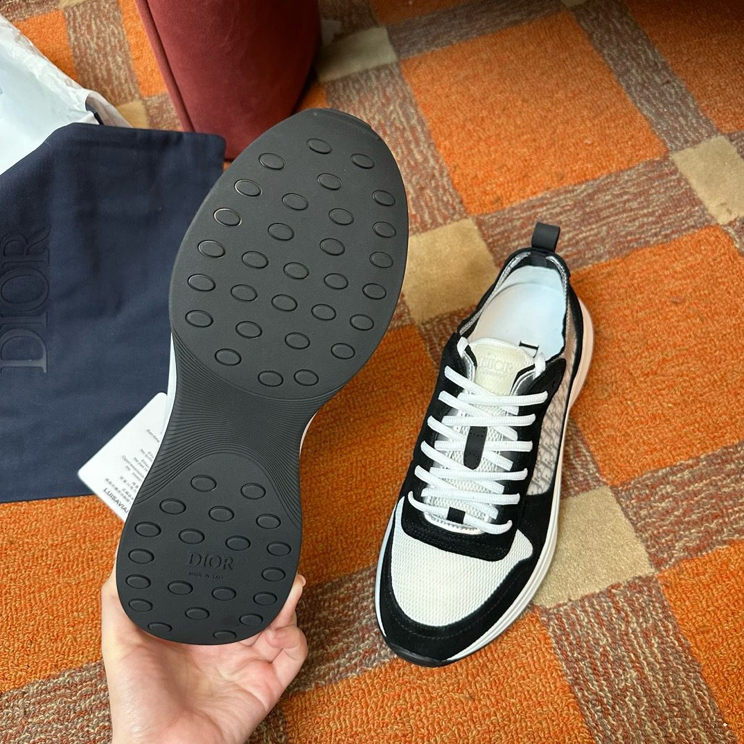 DIOR SNEAKER