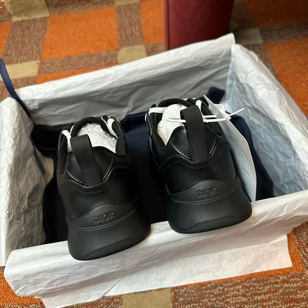 DIOR SNEAKER