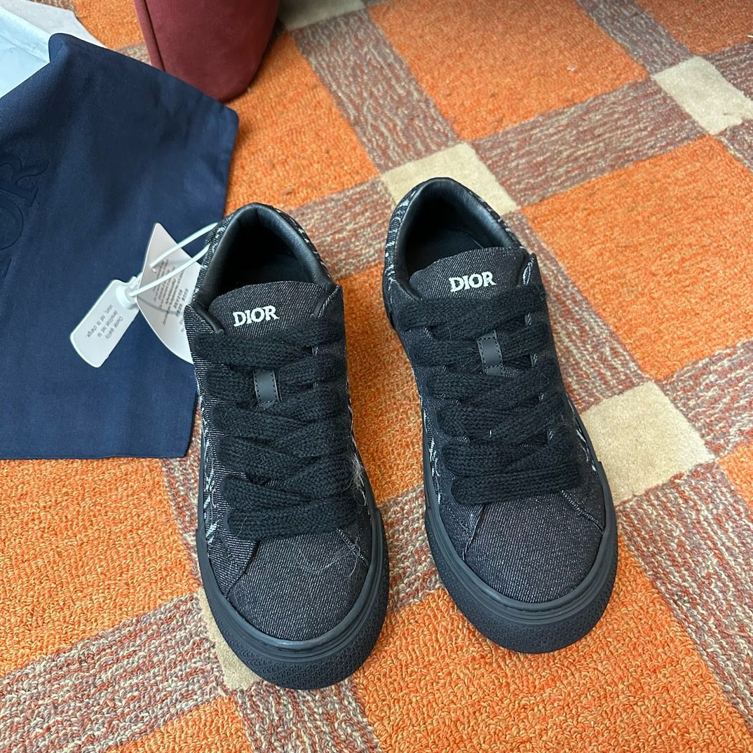 DIOR SNEAKER